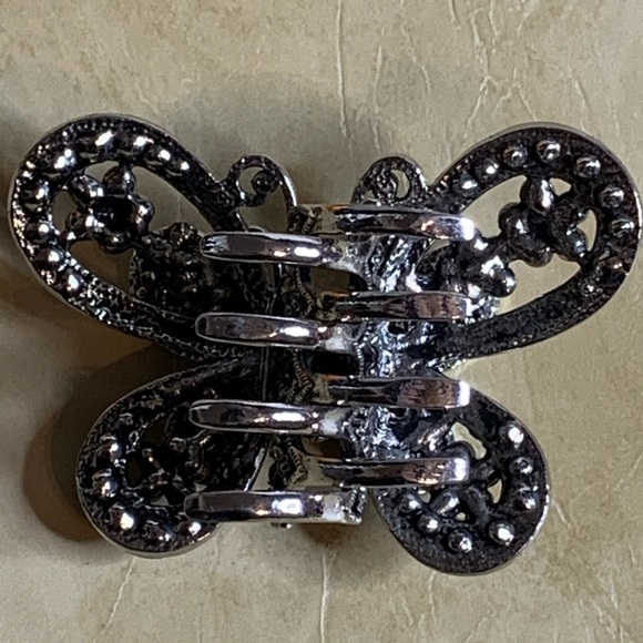 Large Double Winged Butterfly Rhinestone Hair Claw - Picture 8 of 13